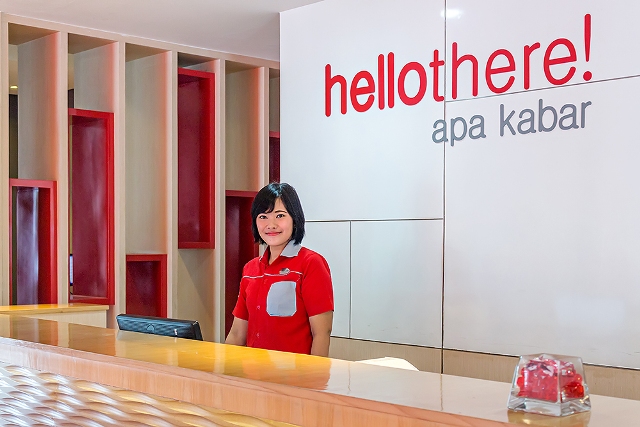 THE BnB Jakarta Kelapa Gading - Receptionist