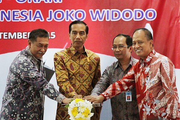 Presiden Jokowi, Kepala LAPAN, Menristekdikti, dan Wagub Jabar Deddy Mizwar saat melepas satelit LAPAN-A2/Orari, 3 September 2015. ist