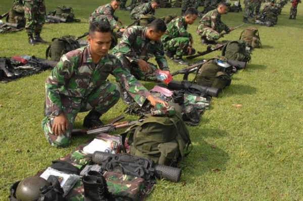 Gelar perlengkapan peralatan untuk kegiatan Lattis di lapangan apel Skadik 204 Lanud Sulaiman, Bandung. by Pentak Sulaiman