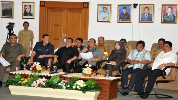 Gubernur Jabar Ahmad Heryawan bersama jajaran Muspida Jabar saat Musrenbang 2016 di Ruang Soehoed Warnaen Bappeda Prov Jabar Jl Ir. H. Djuanda no 287 Bandung, Selasa (12/4). 