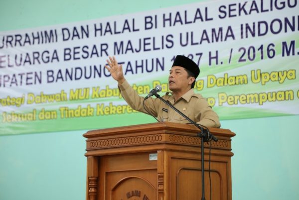 Bupati Bandung H. Dadang Mohamad Naser, S.H,S.Ip.,M.Ip saat Raker MUI Kab Bandung di Gedung Ormas Kab Bandung, Selasa (26/7). by Humas Pemkab Bandung.