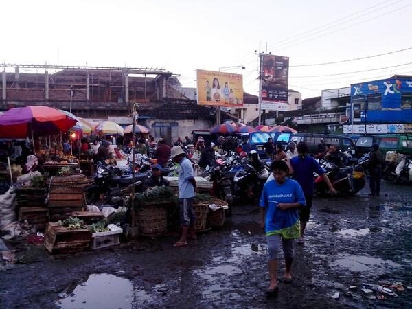 Terminal dan Pasar Soreang yang tampak kumuh. by ist