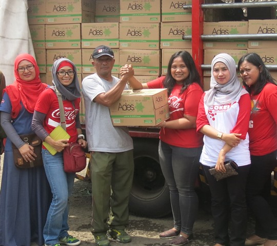 CCAI Salurkan 36 Ribu Botol Air Minum ke Korban Banjir Garut-Sumedang. by CCAI