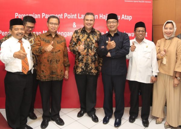 Wali Kota Bandung Ridwan Kamil saat peluncuran Pelayanan Haji Satu Atap di Aula Kantor Kemenag Kota Bandung, Senin (28/11). by Meiwan Humas Pemkot Bandung