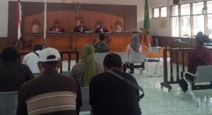 2 terdakwa jaksa penerima suap Bupati Subang dalam Kasus BPJS Kesehatan Subang saat sidang di PN Tipikor Bandung.ist