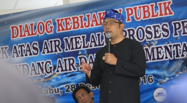 Wali Kota Bandung Ridwan Kamil saat Diskusi Kebijakan Publik di Bandung, Rabu (28/12). by Meiwan Humas Pemkot Bandung