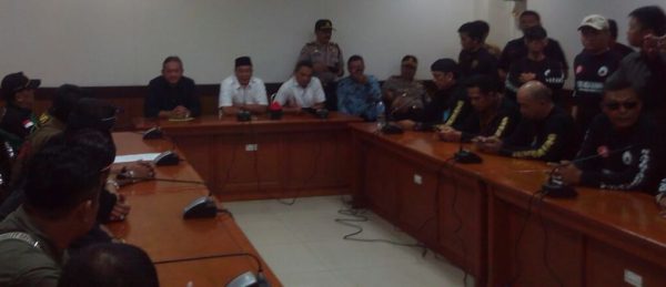 GMBI dan Ormas Kasundaan diterima di Gedung DPRD Jabar, Selasa (17/1).