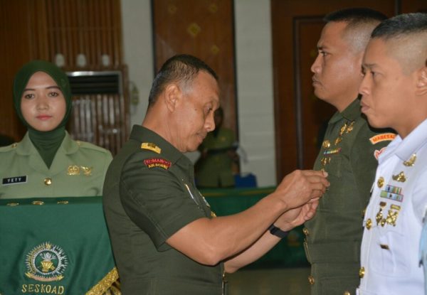 KASAD Jenderal TNI Mulyono buka Dikreg Seskoad ke-55 di Mako Seskoad Jalan Jend. Gatot Subroto Bandung, Jumat (13/1). by Pendam Slw