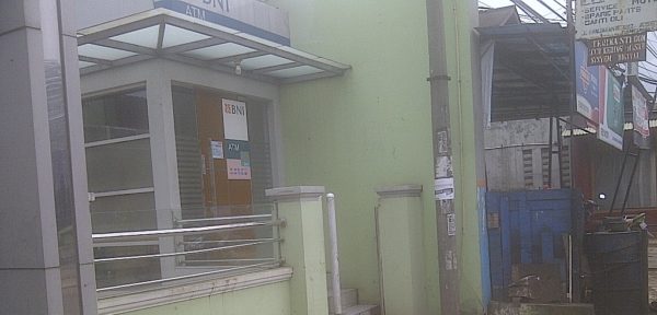 ATM BNI di Jalan Raya Banjaran-Pameungpeuk Km14, Desa angonsari, Kec Pameungpeuk, Kab Bandung.by iwa/bbco