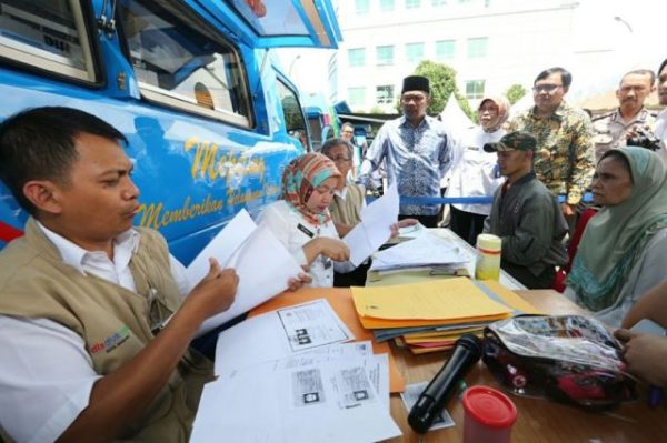 Peluncuran mobil Mepeling oleh Wali Kota Bandung Ridwan Kamil di Trans Luxury Hotel Bandung, Selasa (11/4). by Meiwan Humas Pemkot Bandung