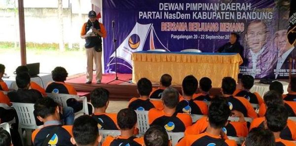 Kemah Restorasi dan Sekolah Kader Partai NasDem Kab Bandung di Pangalengan, 20 September 2016. by NasDem Kab Bandung.