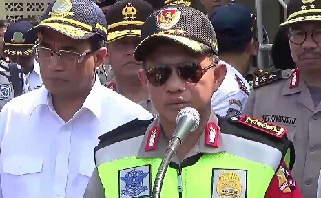 Kapolri Jenderal Tito Karnavian saat evaluasi arus mudik-balik Lebaran 2017 di Pos Polisi Cileunyi, Kabupaten Bandung, Jumat (30/6). by TAM/bbcom