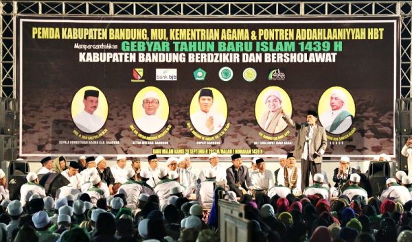 Bupati Bandung H. Dadang M. Naser memberi dalam sambutan Gebyar 1 Muharram 1439 H di Dome Balerame Soreang, Rabu (20/9/17). by Humas Pemkab Bdg