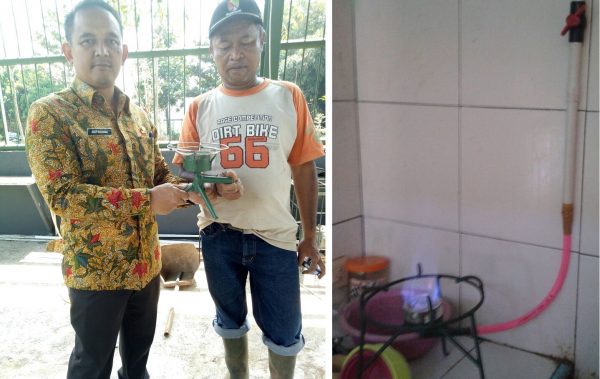 Kepala DLH Kab Bandung Asep Kusumah didampingi petugas lapangan di TPA Babakan Kec Ciparay memperlihatkan kompor gas metan. by Humas Pemkab Bdg