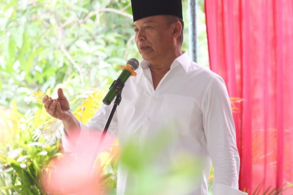 Balongub Jabar Tb Hasanuddin (Kang Hasan) saat berkunjung ke Ponpes Riyadussalikin, di Kec Padaherang, Kab Pangandaran, Selasa (30/1/18).by HMC